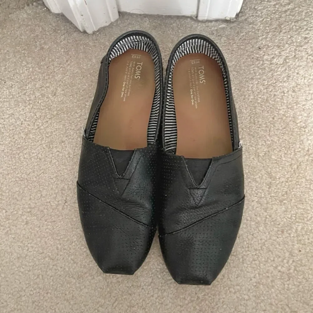 TOMS Classic Alpargata Slip On Genuine Leather Perforated Flat Driving Shoes